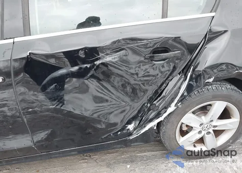 2013 Volkswagen Jetta 2.0L Tdi z USA, uszkodzony, nr VIN 3VWLL7AJ3DM398812